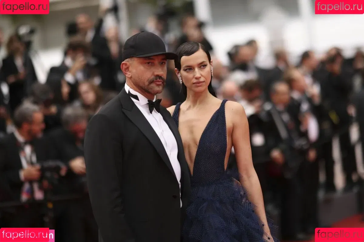 Irina Shayk / irinashayk / theirishayk Onlyfans Photo Gallery 