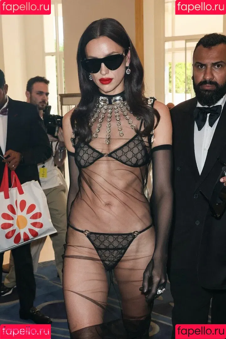 Irina Shayk / irinashayk / theirishayk Onlyfans Photo Gallery 