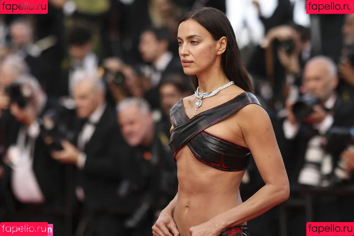Irina Shayk / irinashayk / theirishayk Onlyfans Photo Gallery 