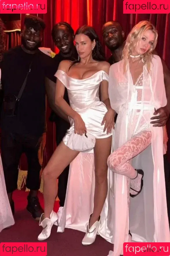 Irina Shayk / irinashayk / theirishayk Onlyfans Photo Gallery 