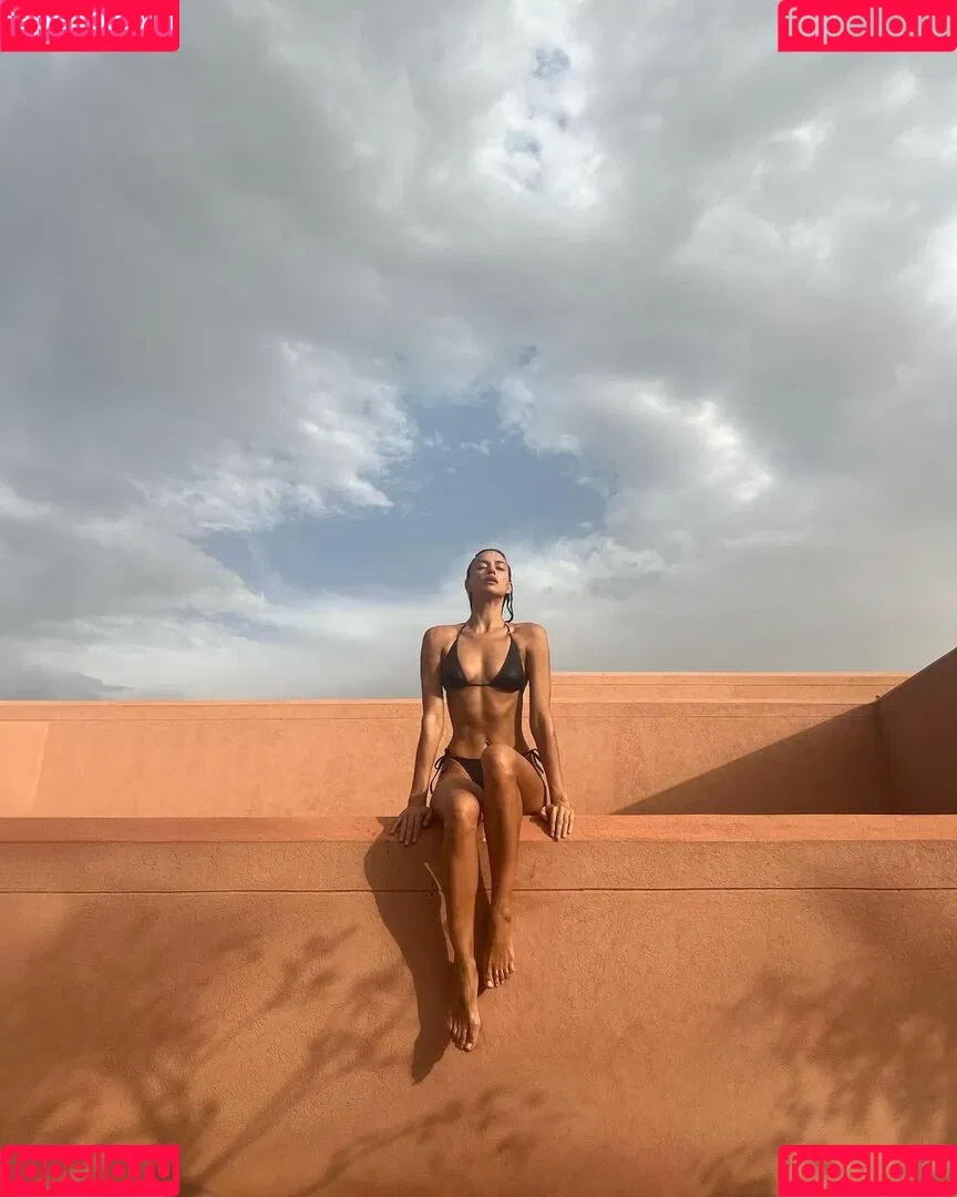 Irina Shayk / irinashayk / theirishayk Onlyfans Photo Gallery 