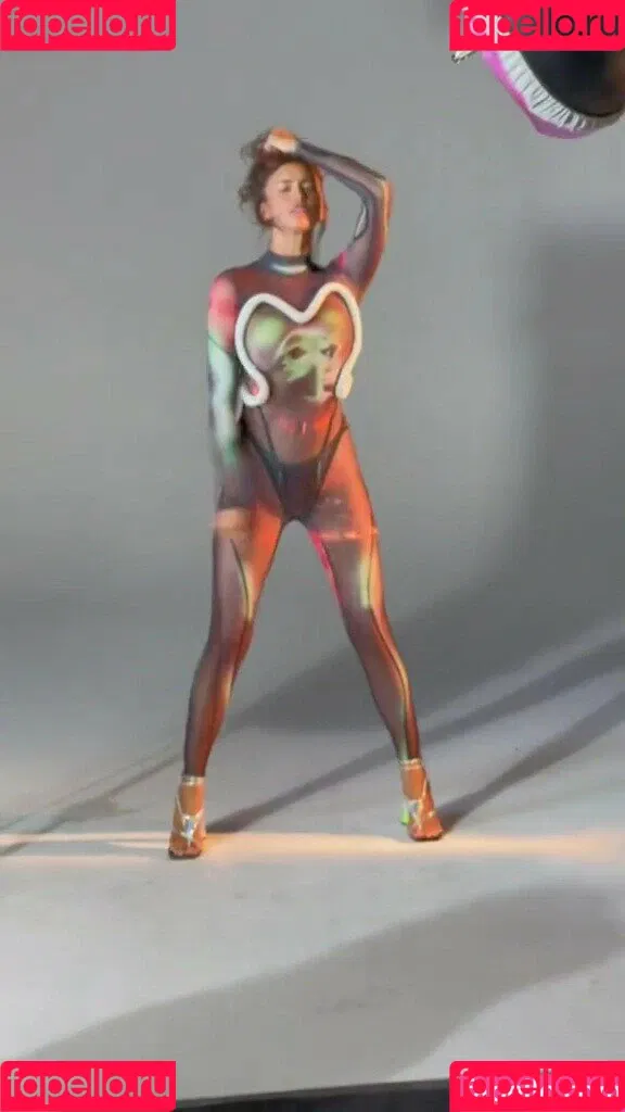 Irina Shayk / irinashayk / theirishayk Onlyfans Photo Gallery 