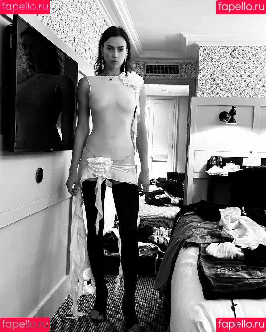Irina Shayk / irinashayk / theirishayk Onlyfans Photo Gallery 
