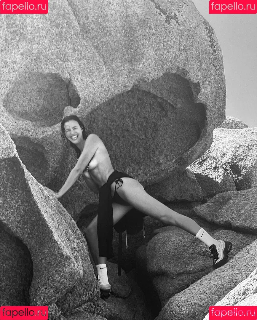 Irina Shayk / irinashayk / theirishayk Onlyfans Photo Gallery 