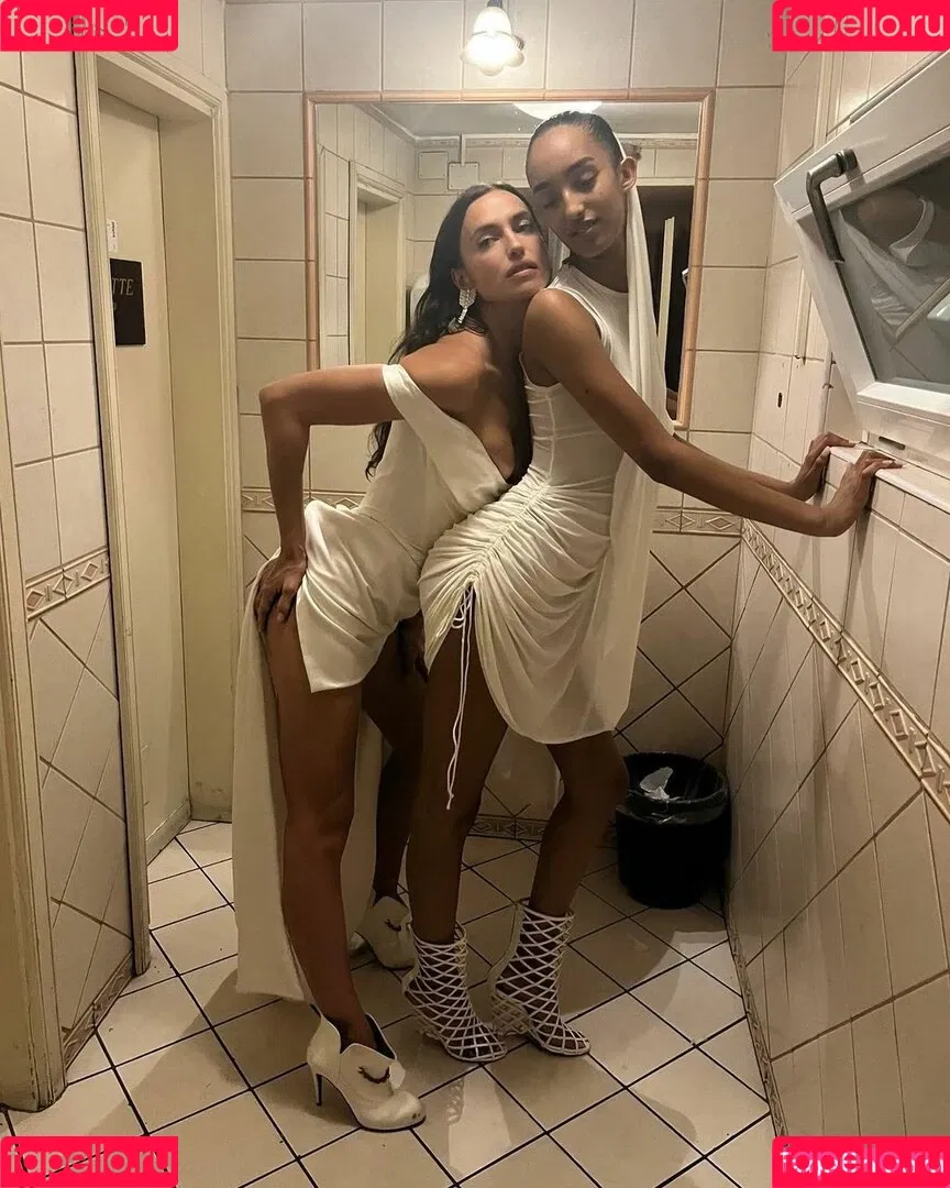Irina Shayk / irinashayk / theirishayk Onlyfans Photo Gallery 