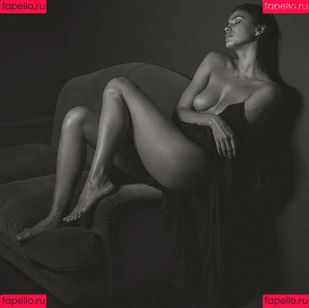 Irina Shayk / irinashayk / theirishayk Onlyfans Photo Gallery 
