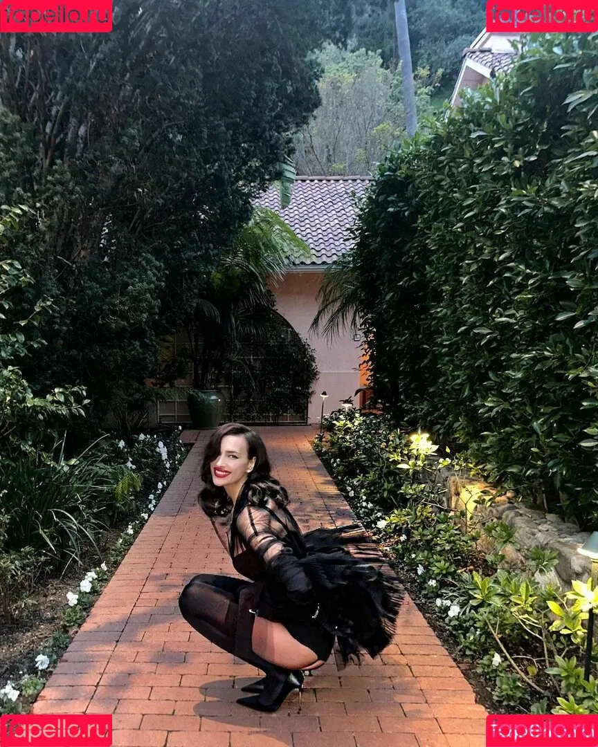 Irina Shayk / irinashayk / theirishayk Onlyfans Photo Gallery 