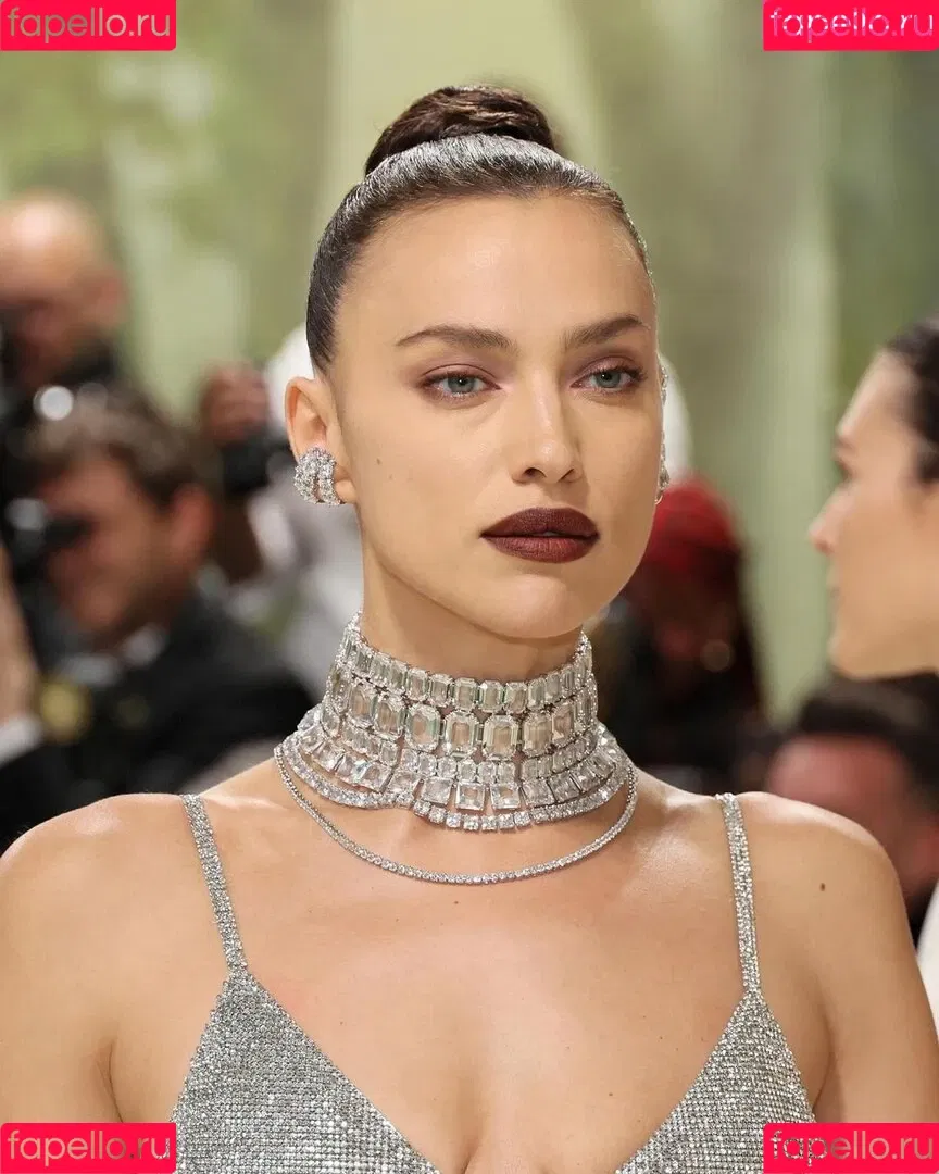 Irina Shayk / irinashayk / theirishayk Onlyfans Photo Gallery 