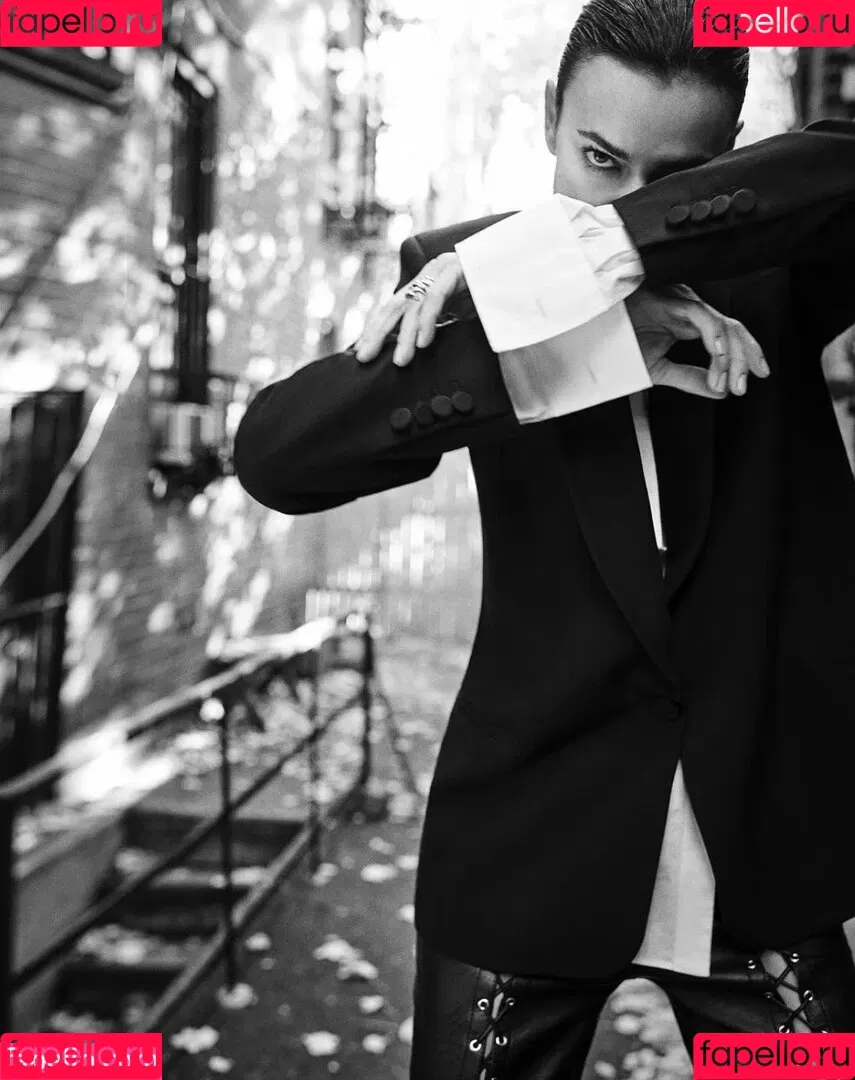 Irina Shayk / irinashayk / theirishayk Onlyfans Photo Gallery 