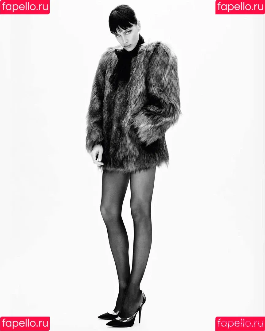 Irina Shayk / irinashayk / theirishayk Onlyfans Photo Gallery 