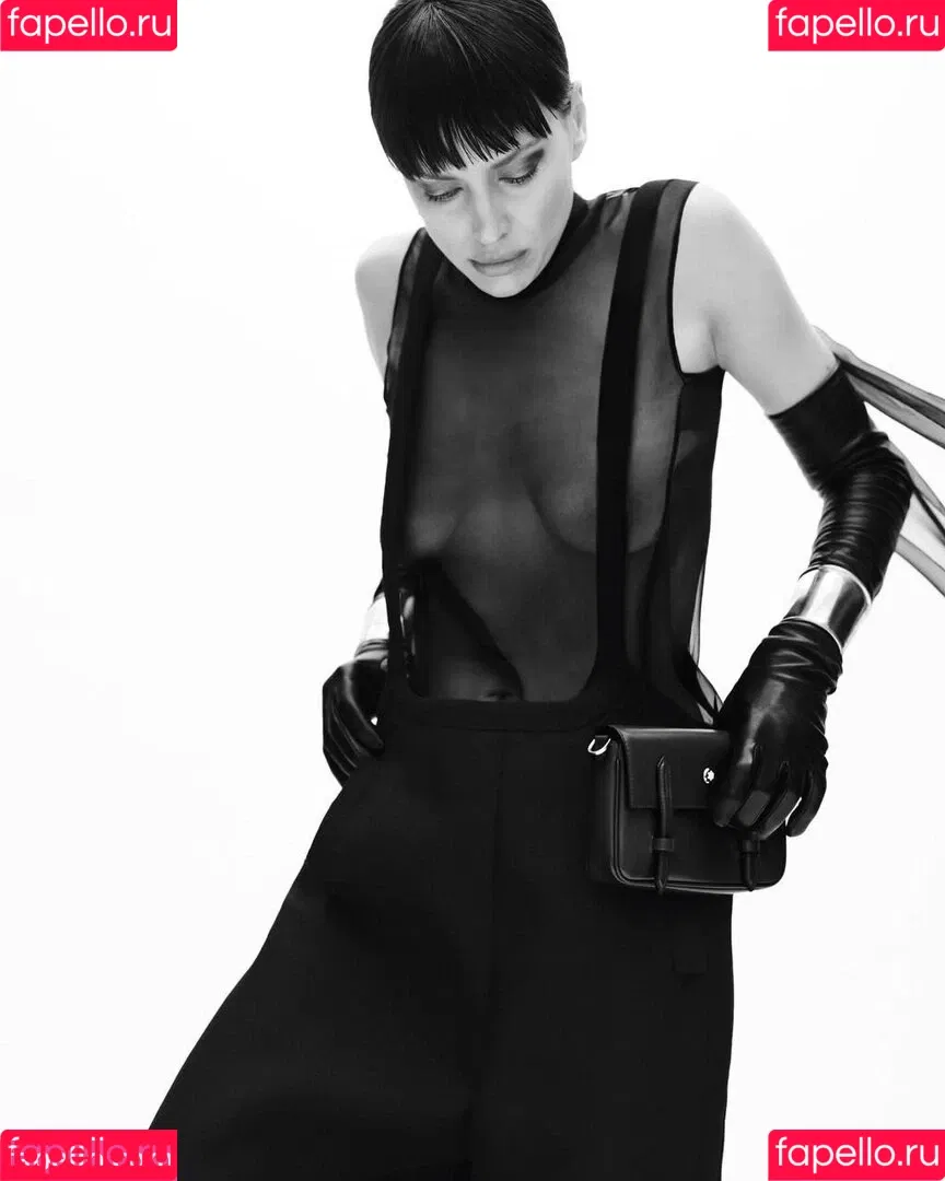 Irina Shayk / irinashayk / theirishayk Onlyfans Photo Gallery 