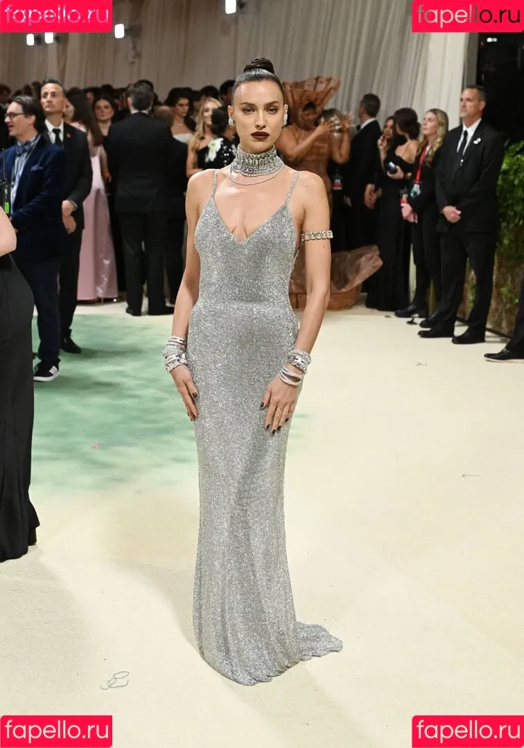 Irina Shayk / irinashayk / theirishayk Onlyfans Photo Gallery 