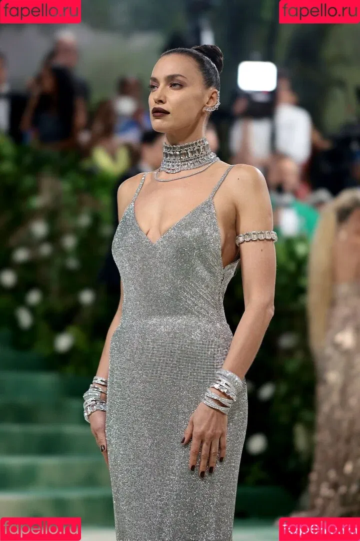 Irina Shayk / irinashayk / theirishayk Onlyfans Photo Gallery 