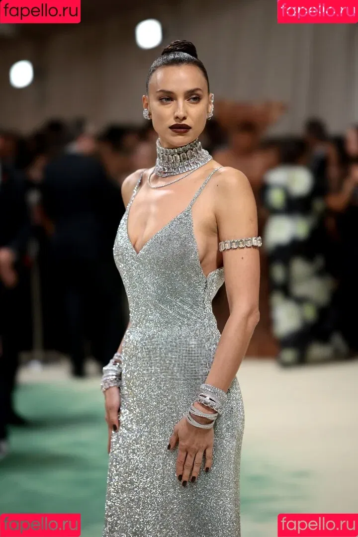 Irina Shayk / irinashayk / theirishayk Onlyfans Photo Gallery 