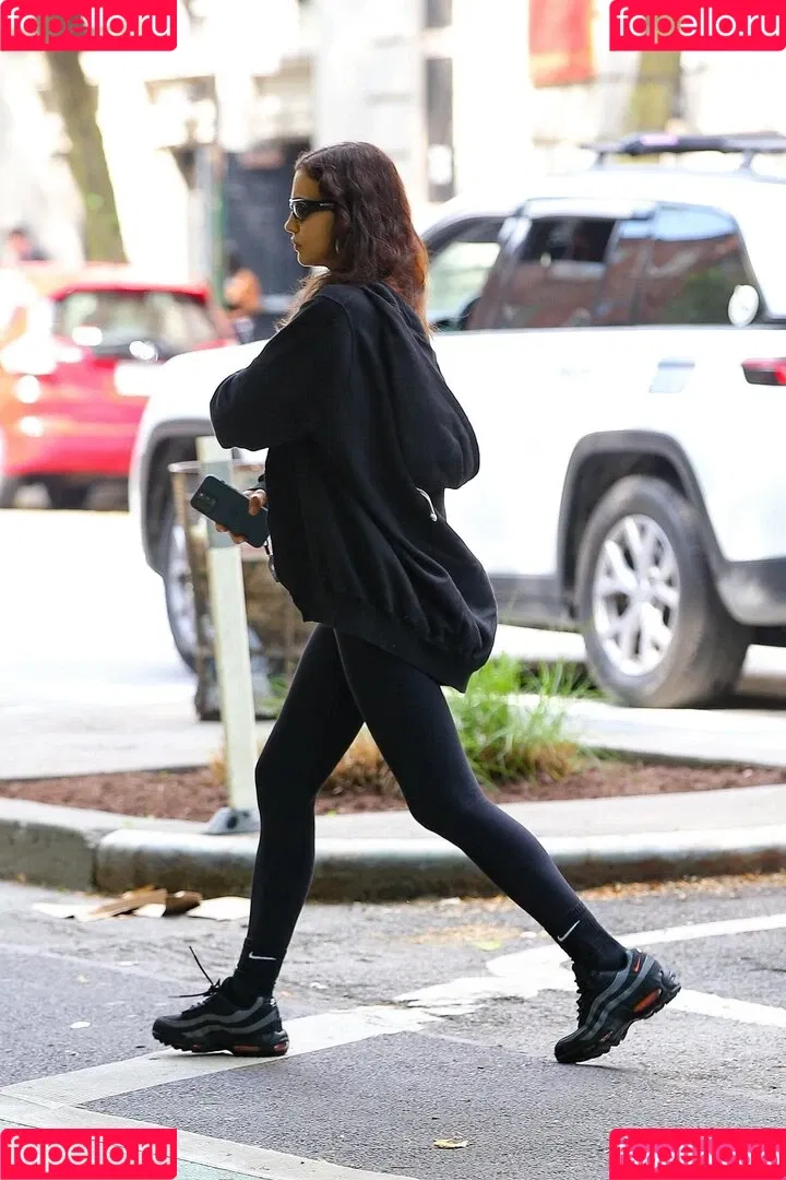 Irina Shayk / irinashayk / theirishayk Onlyfans Photo Gallery 