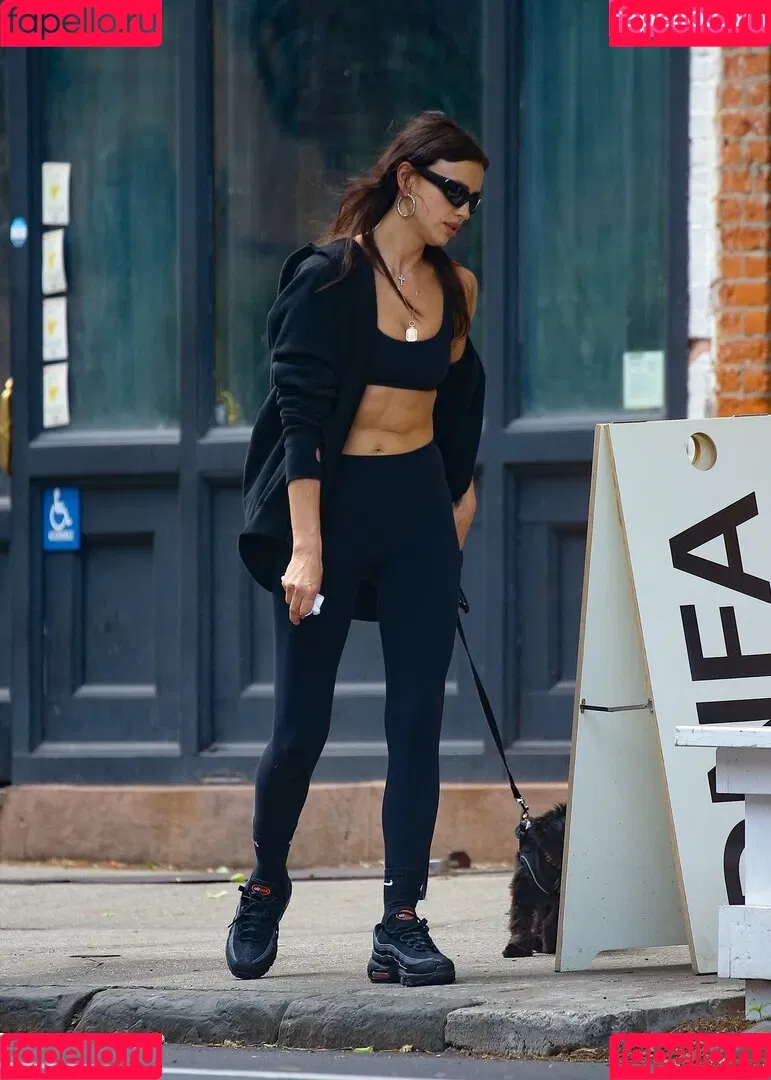 Irina Shayk / irinashayk / theirishayk Onlyfans Photo Gallery 