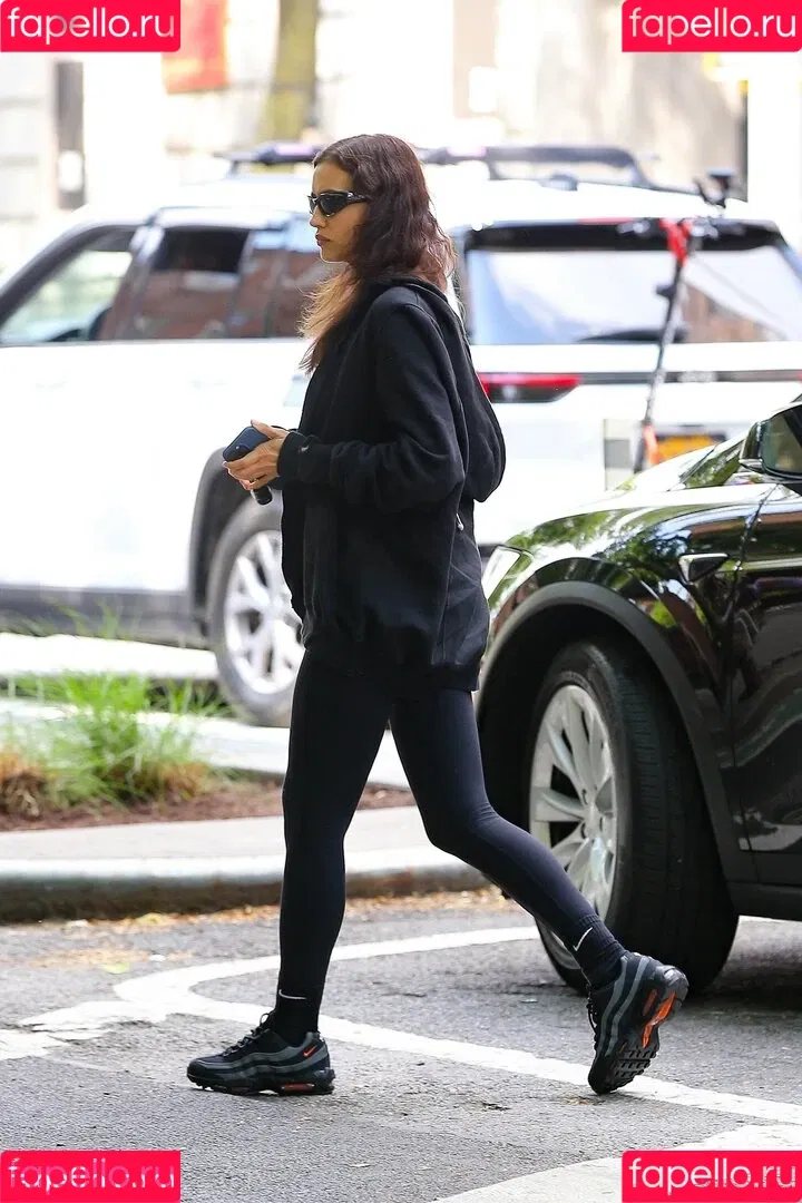 Irina Shayk / irinashayk / theirishayk Onlyfans Photo Gallery 