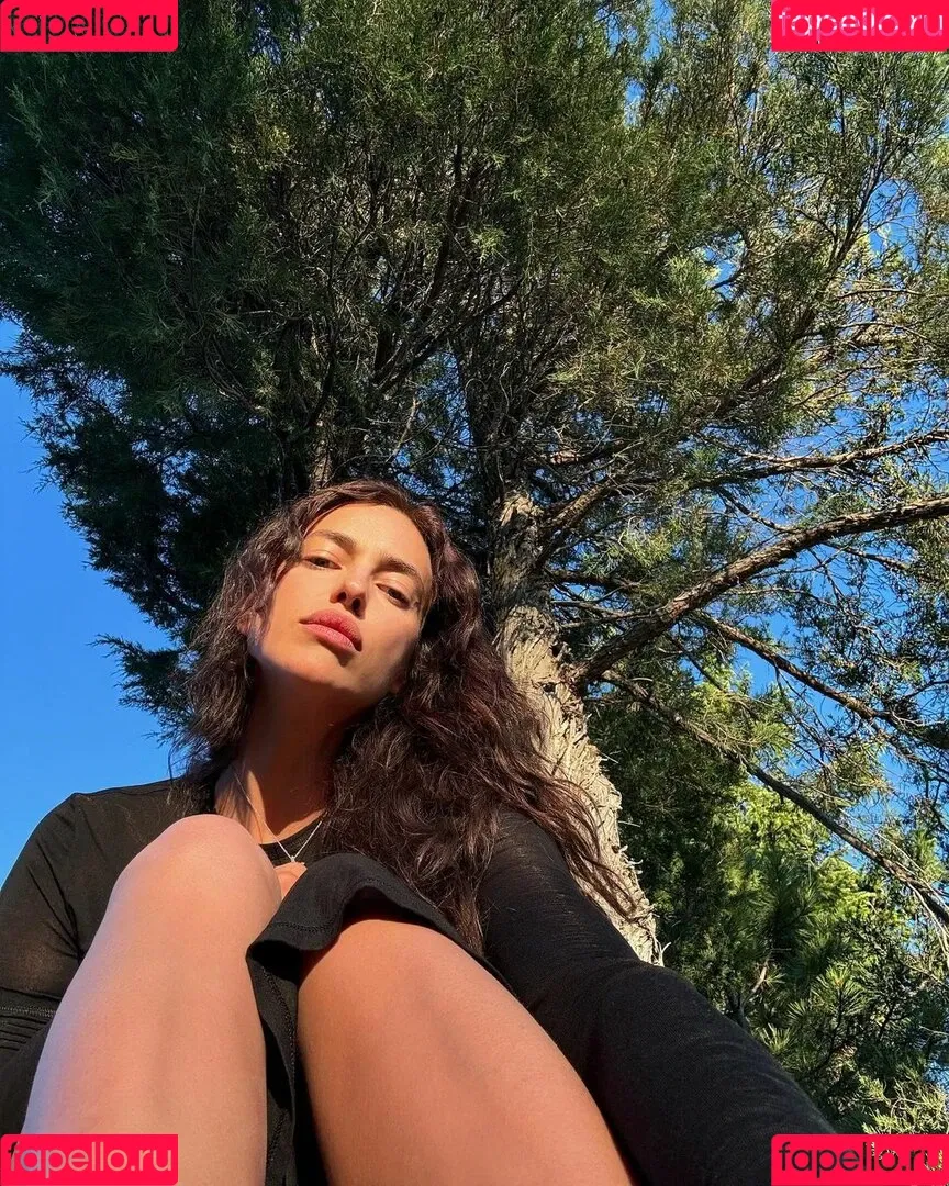 Irina Shayk / irinashayk / theirishayk Onlyfans Photo Gallery 