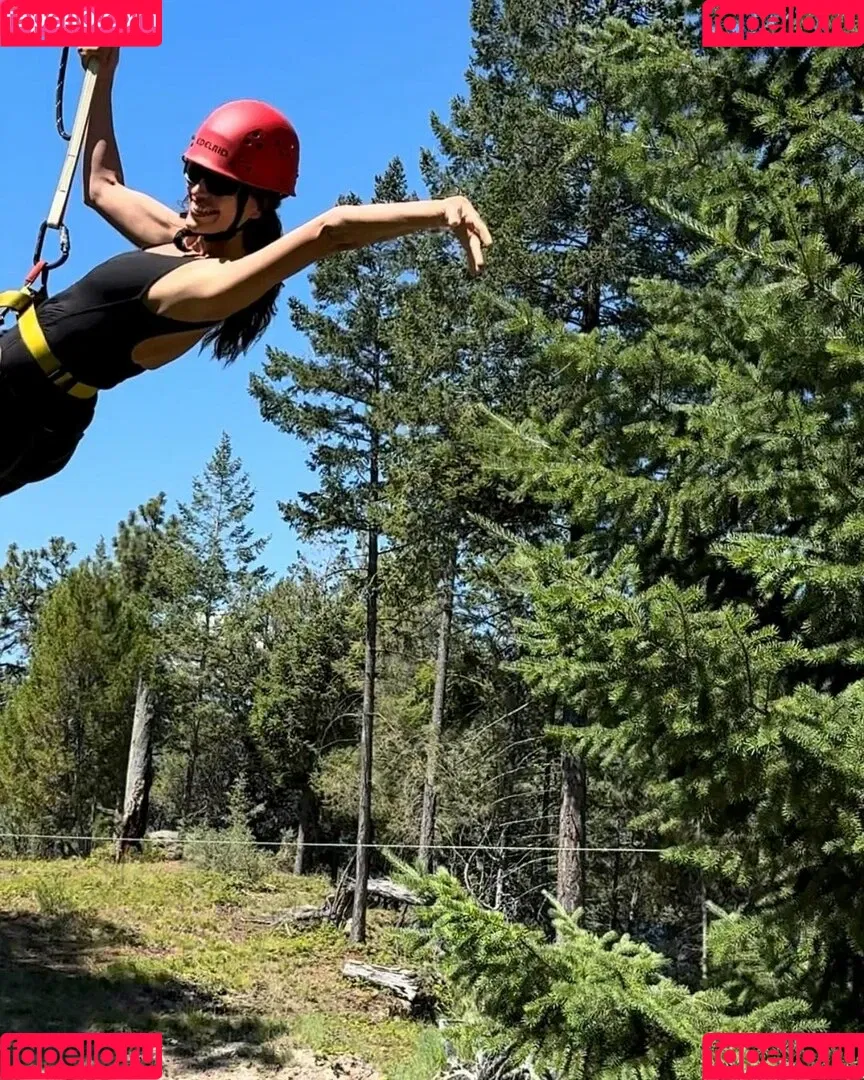 Irina Shayk / irinashayk / theirishayk Onlyfans Photo Gallery 