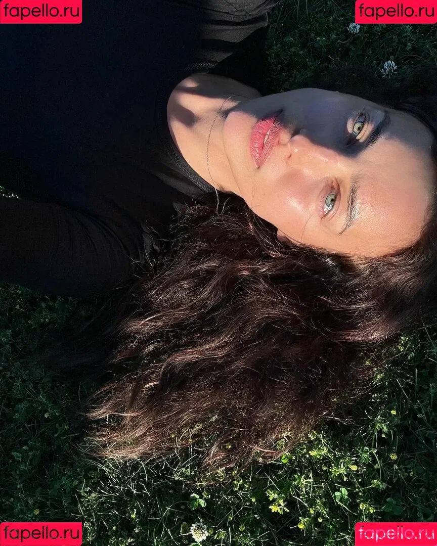 Irina Shayk / irinashayk / theirishayk Onlyfans Photo Gallery 