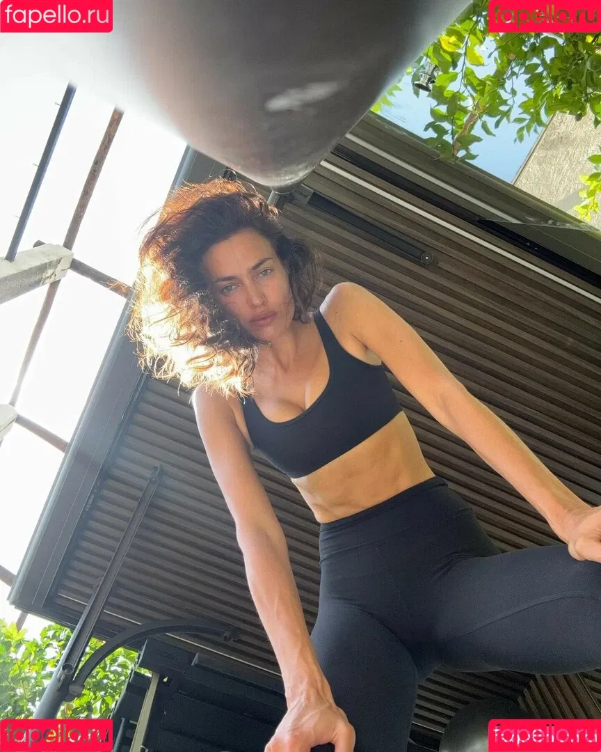 Irina Shayk / irinashayk / theirishayk Onlyfans Photo Gallery 