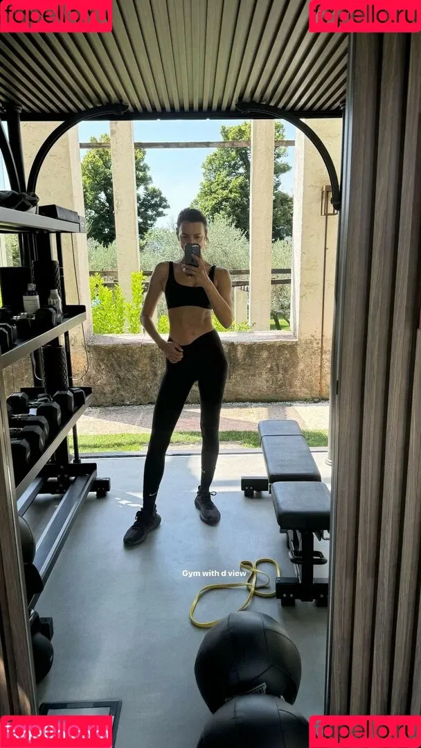 Irina Shayk / irinashayk / theirishayk Onlyfans Photo Gallery 
