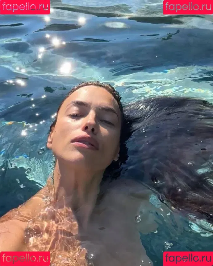 Irina Shayk / irinashayk / theirishayk Onlyfans Photo Gallery 