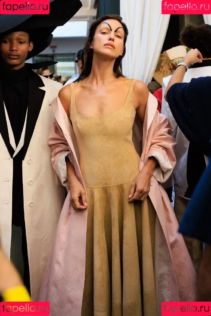 Irina Shayk / irinashayk / theirishayk Onlyfans Photo Gallery 