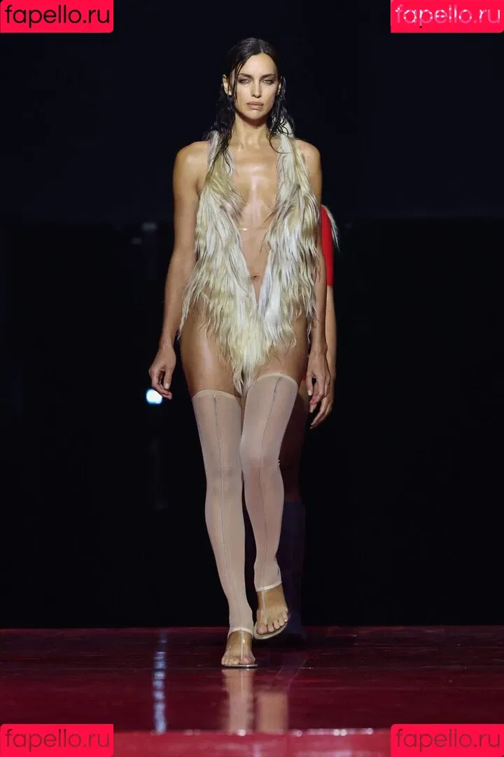 Irina Shayk / irinashayk / theirishayk Onlyfans Photo Gallery 