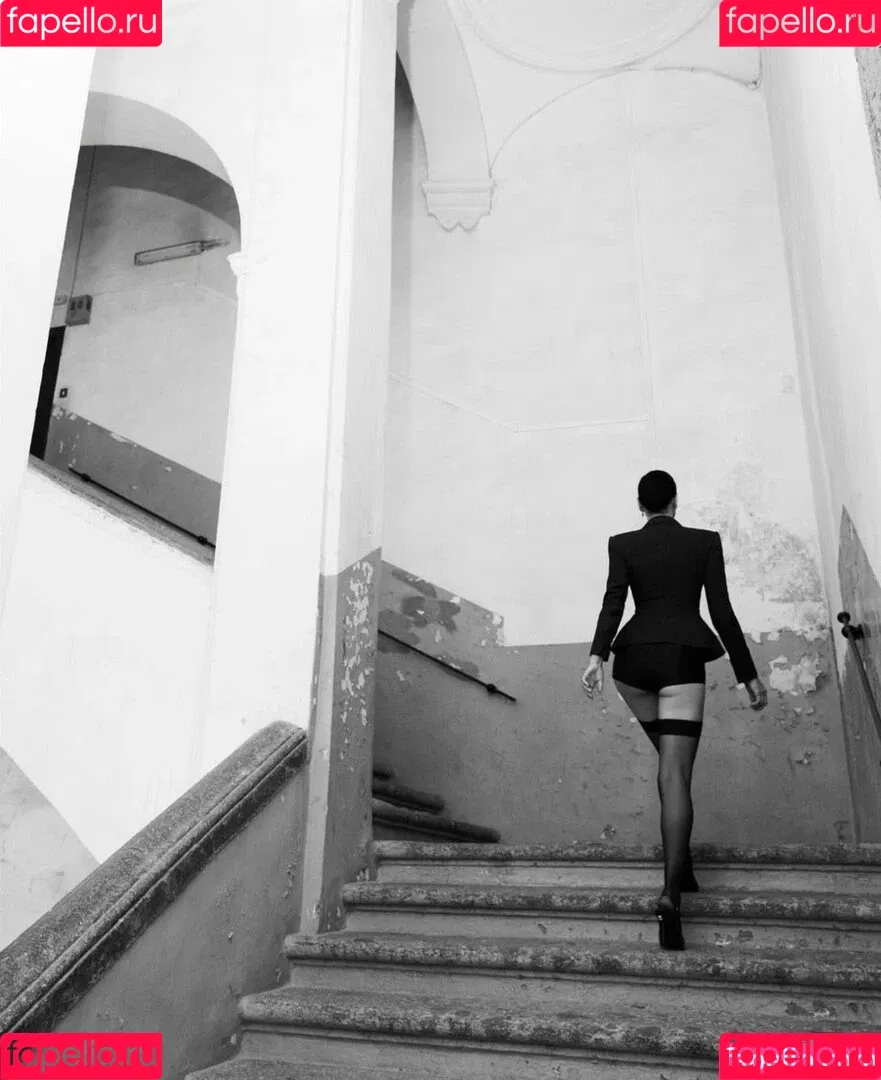 Irina Shayk / irinashayk / theirishayk Onlyfans Photo Gallery 