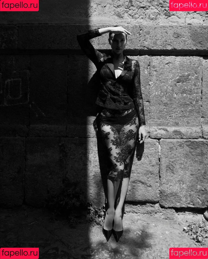 Irina Shayk / irinashayk / theirishayk Onlyfans Photo Gallery 