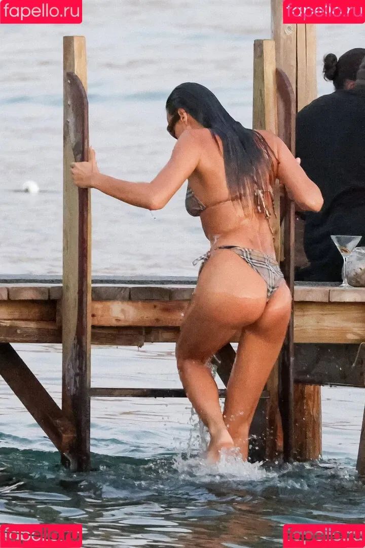 Irina Shayk / irinashayk / theirishayk Onlyfans Photo Gallery 