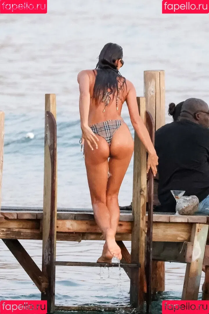 Irina Shayk / irinashayk / theirishayk Onlyfans Photo Gallery 