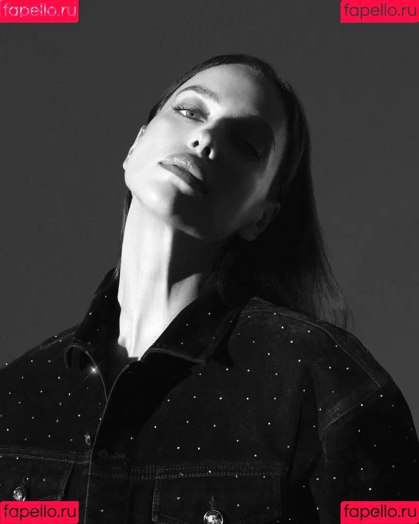 Irina Shayk / irinashayk / theirishayk Onlyfans Photo Gallery 