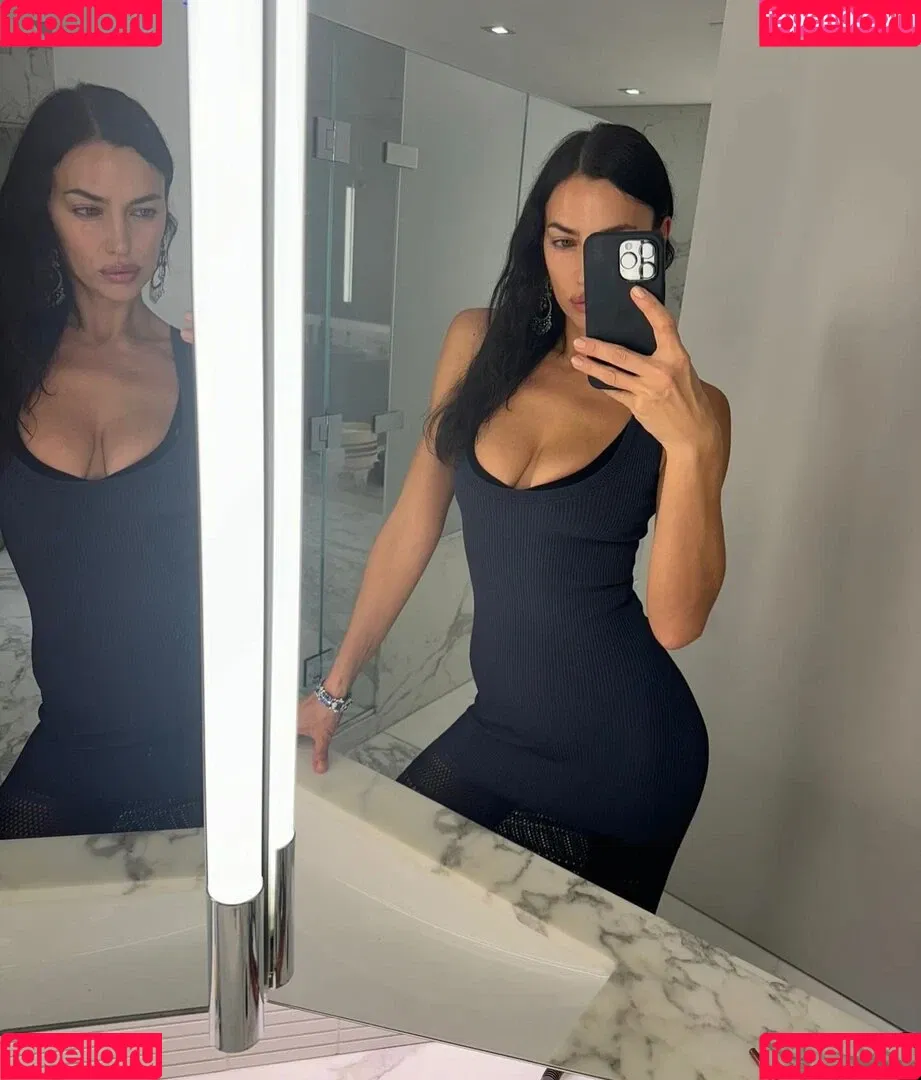 Irina Shayk / irinashayk / theirishayk Onlyfans Photo Gallery 