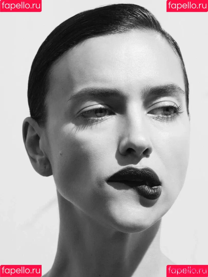 Irina Shayk / irinashayk / theirishayk Onlyfans Photo Gallery 