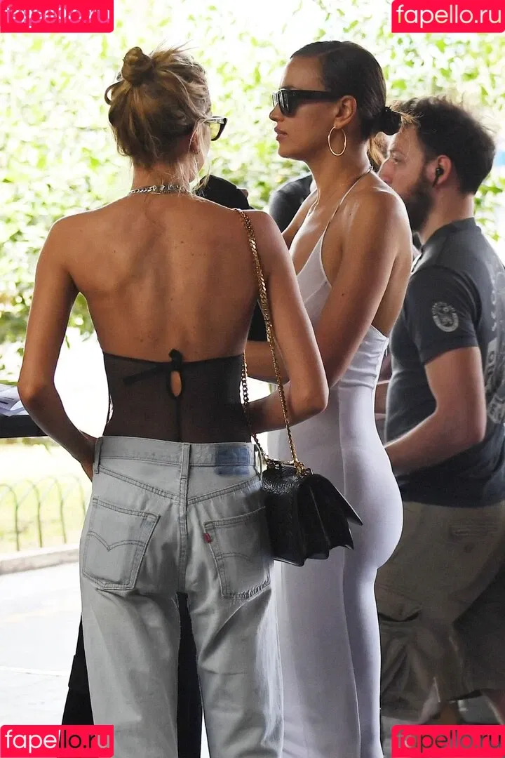 Irina Shayk / irinashayk / theirishayk Onlyfans Photo Gallery 