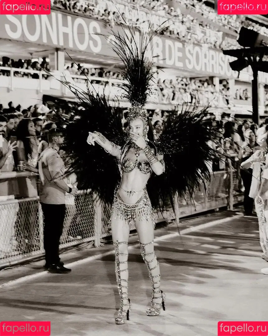 Irina Shayk / irinashayk / theirishayk Onlyfans Photo Gallery 