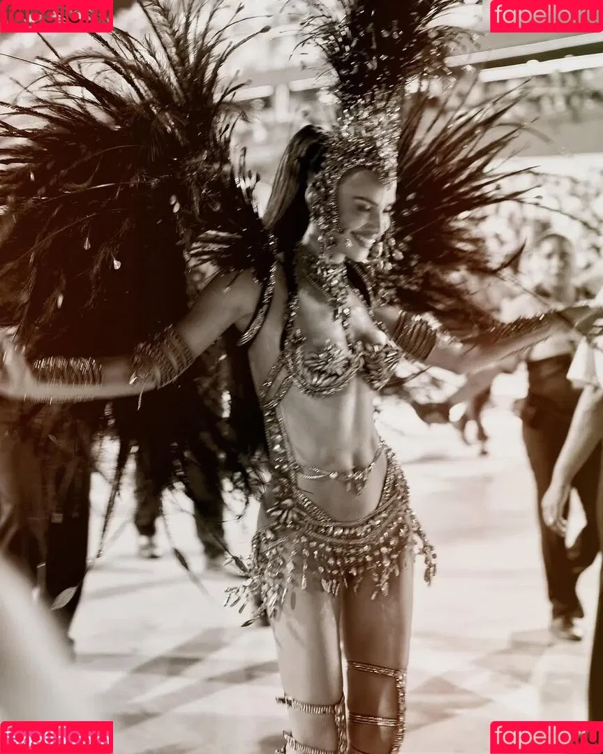 Irina Shayk / irinashayk / theirishayk Onlyfans Photo Gallery 