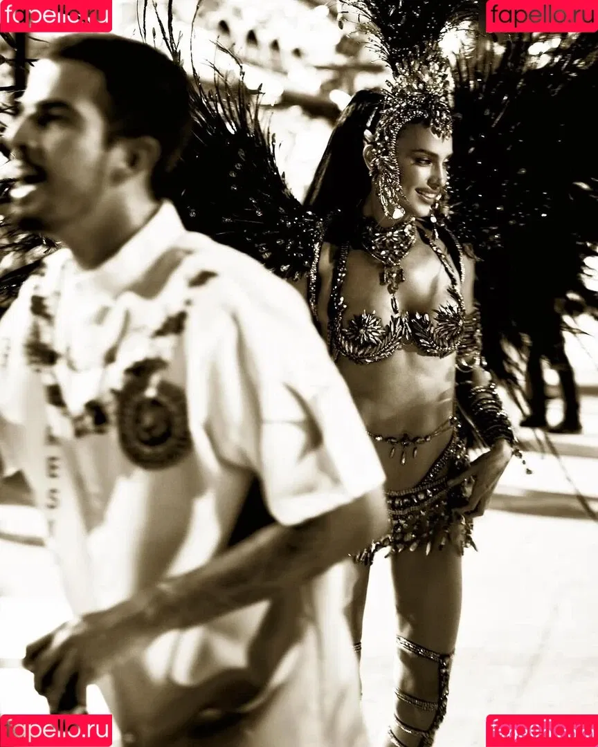 Irina Shayk / irinashayk / theirishayk Onlyfans Photo Gallery 