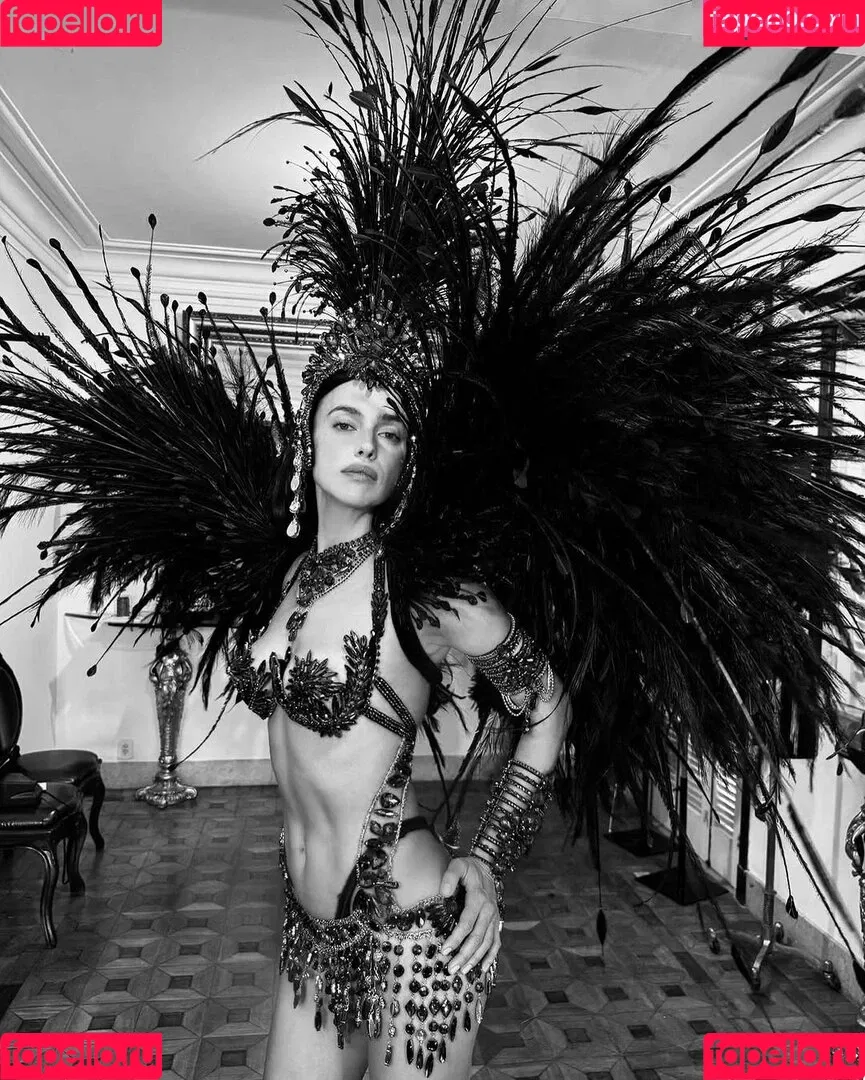 Irina Shayk / irinashayk / theirishayk Onlyfans Photo Gallery 