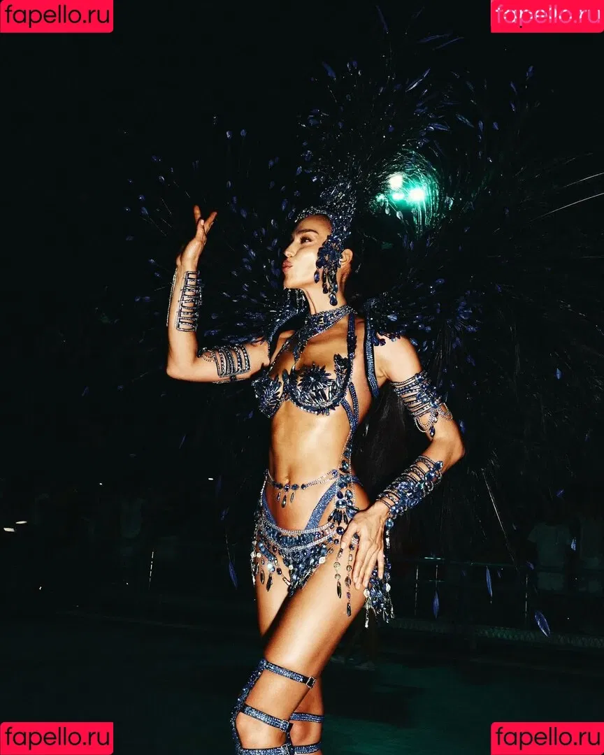 Irina Shayk / irinashayk / theirishayk Onlyfans Photo Gallery 