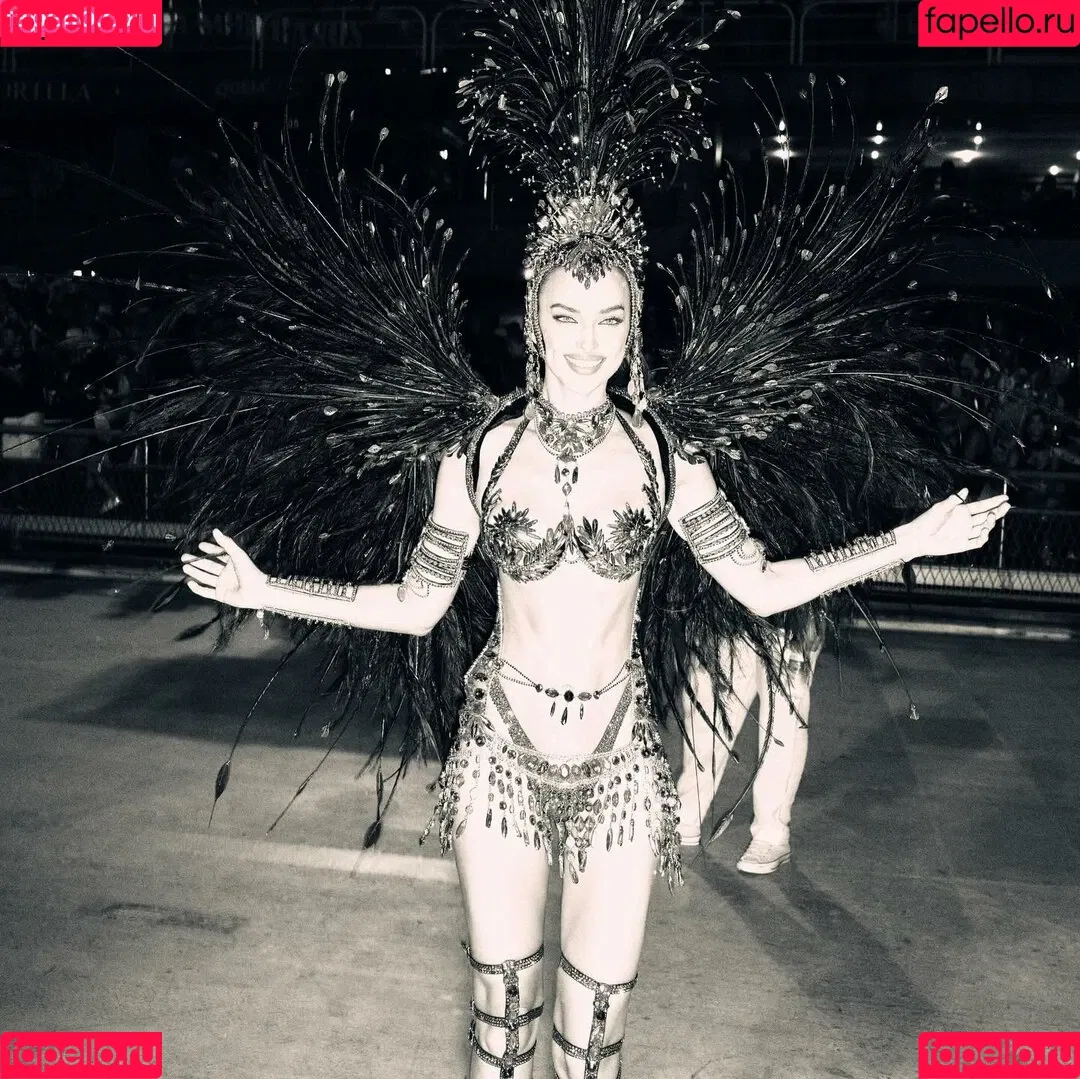 Irina Shayk / irinashayk / theirishayk Onlyfans Photo Gallery 