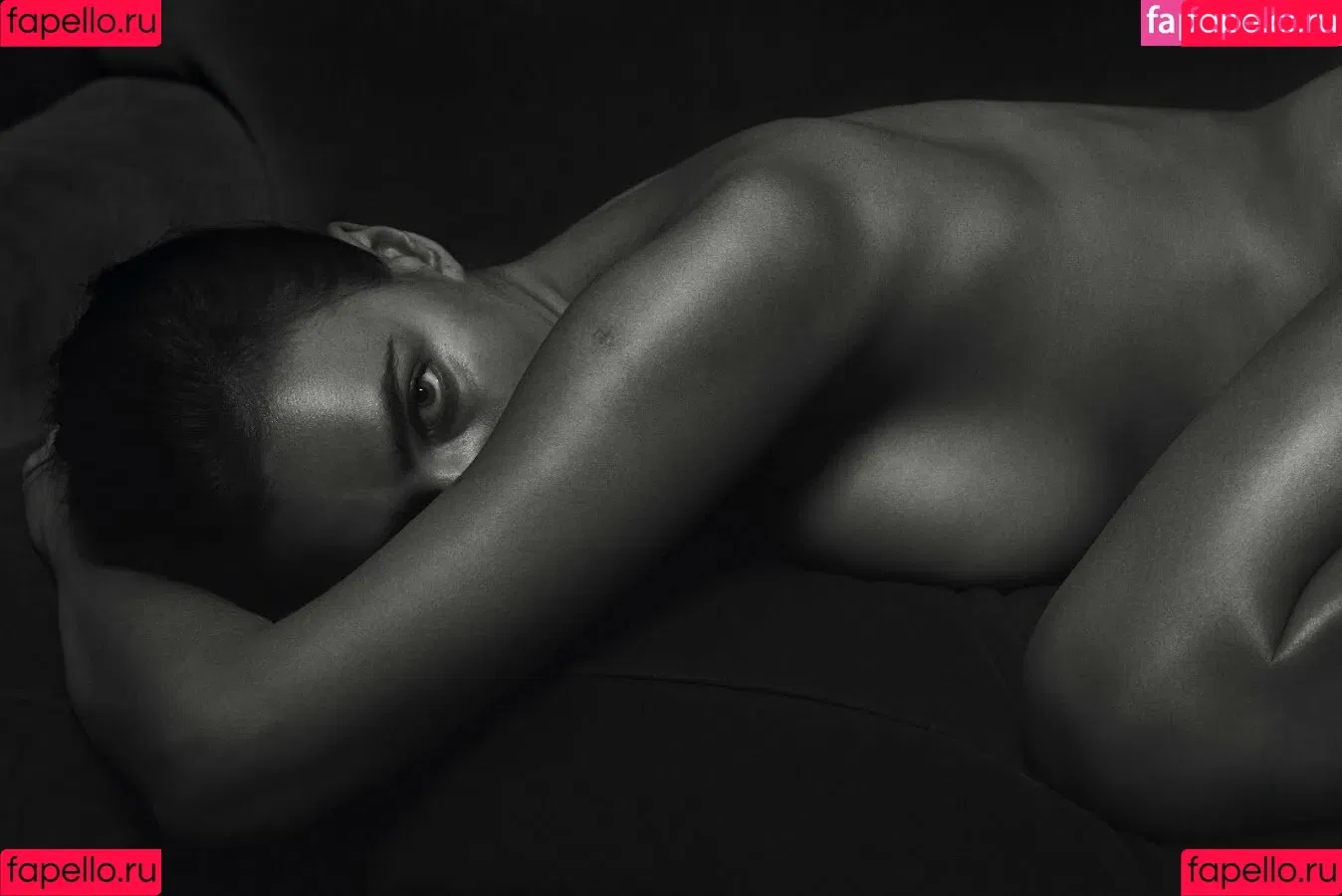 Irina Shayk / irinashayk / theirishayk Onlyfans Photo Gallery 