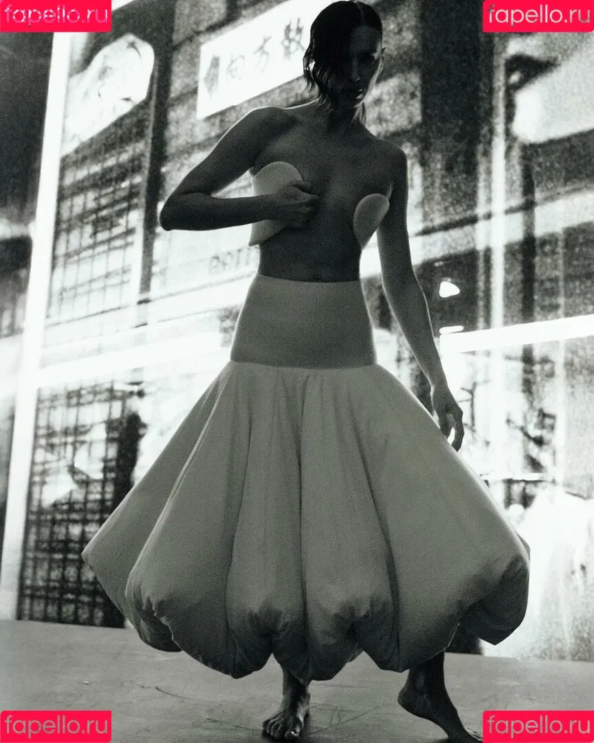 Irina Shayk / irinashayk / theirishayk Onlyfans Photo Gallery 