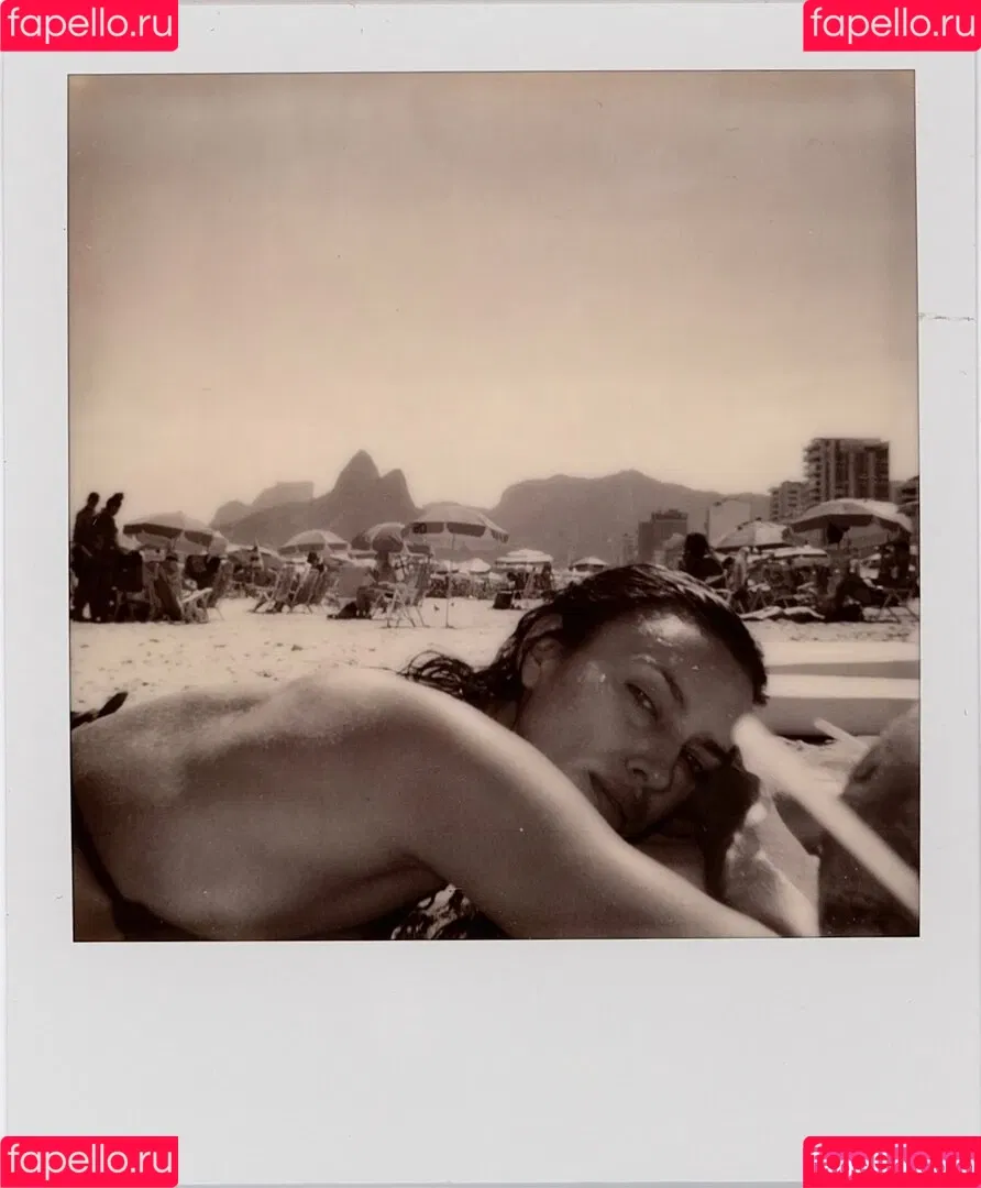 Irina Shayk / irinashayk / theirishayk Onlyfans Photo Gallery 