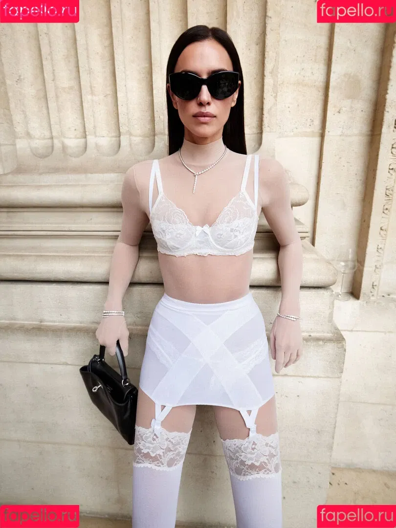 Irina Shayk / irinashayk / theirishayk Onlyfans Photo Gallery 