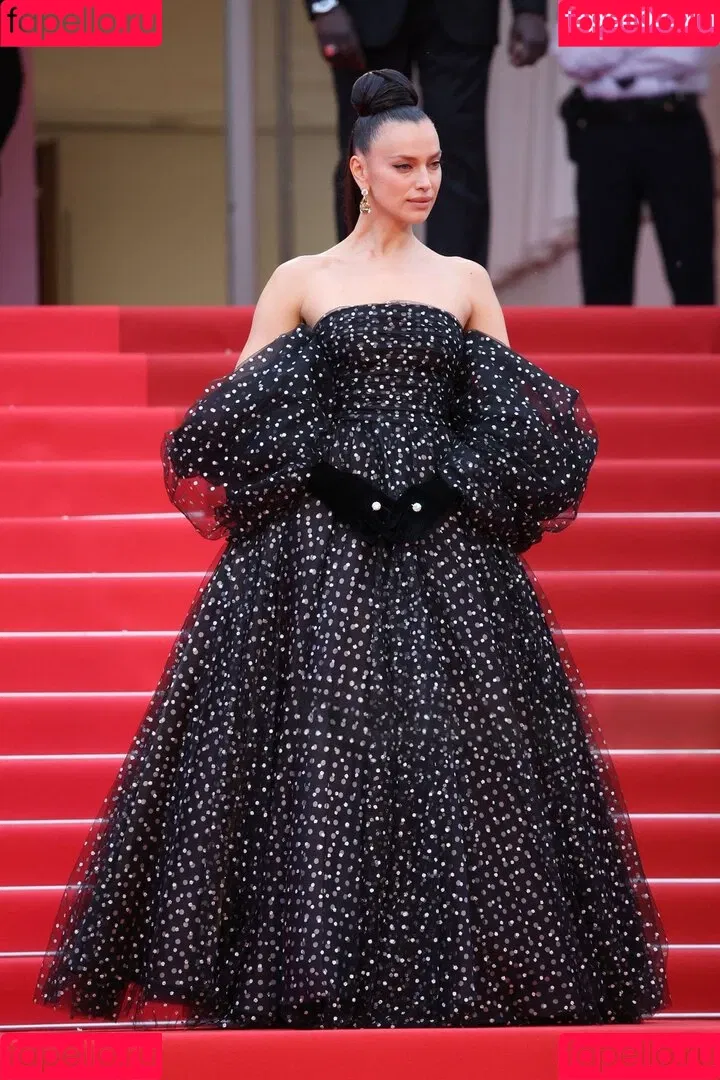 Irina Shayk / irinashayk / theirishayk Onlyfans Photo Gallery 