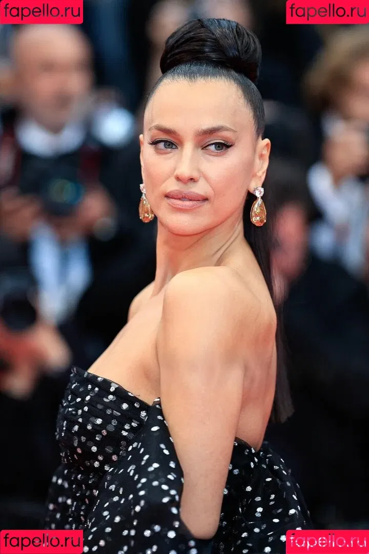 Irina Shayk / irinashayk / theirishayk Onlyfans Photo Gallery 