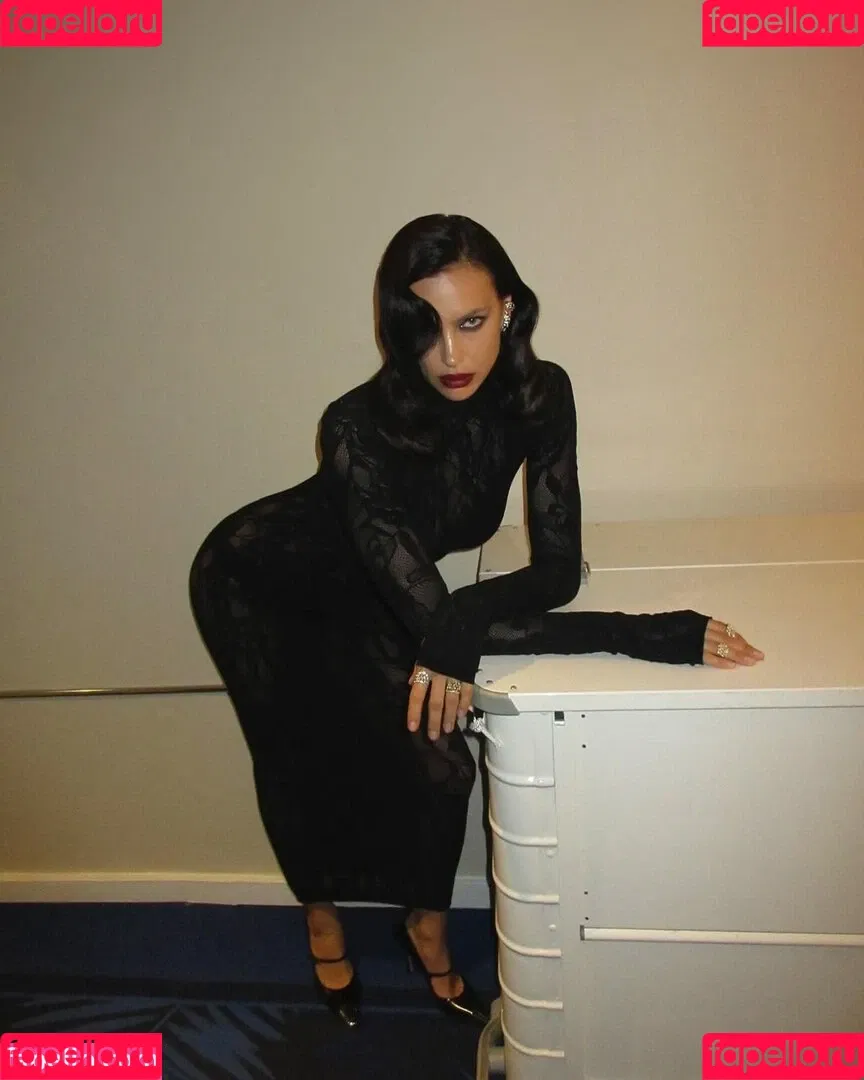 Irina Shayk / irinashayk / theirishayk Onlyfans Photo Gallery 